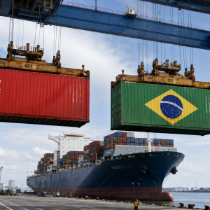 Ainda Vale a Pena Importar da China em 2026?